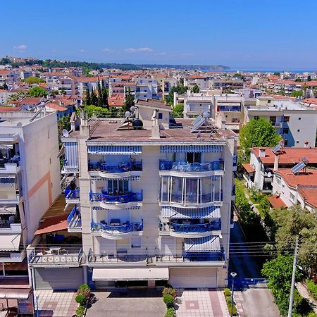 Lovely And Sunny Apartament 300M From Beach!! Peraía المظهر الخارجي الصورة