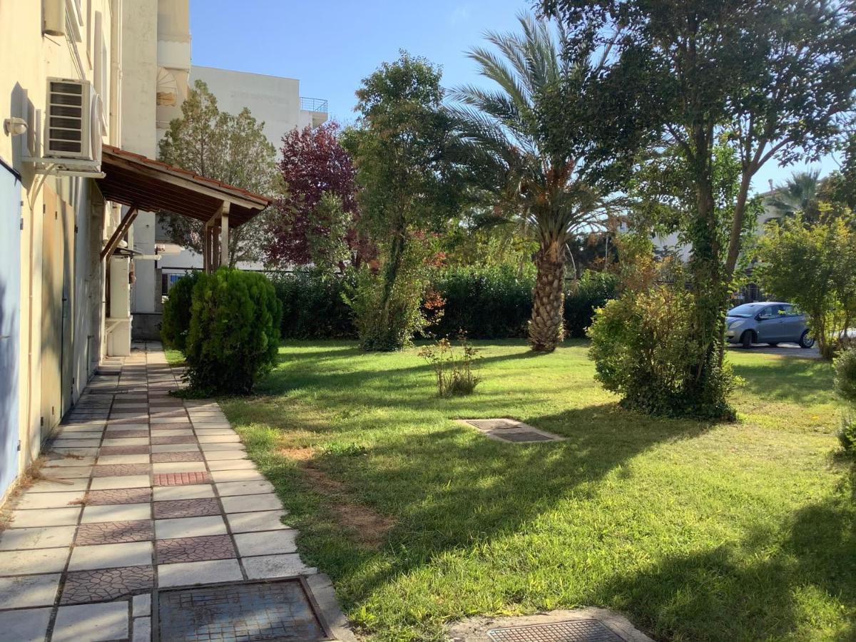Lovely And Sunny Apartament 300M From Beach!! Peraía المظهر الخارجي الصورة