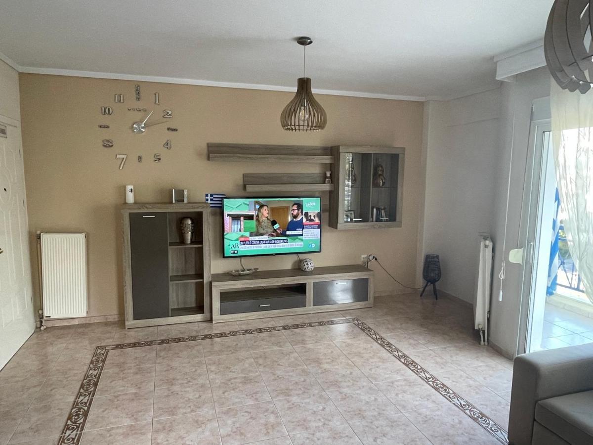Lovely And Sunny Apartament 300M From Beach!! Peraía المظهر الخارجي الصورة