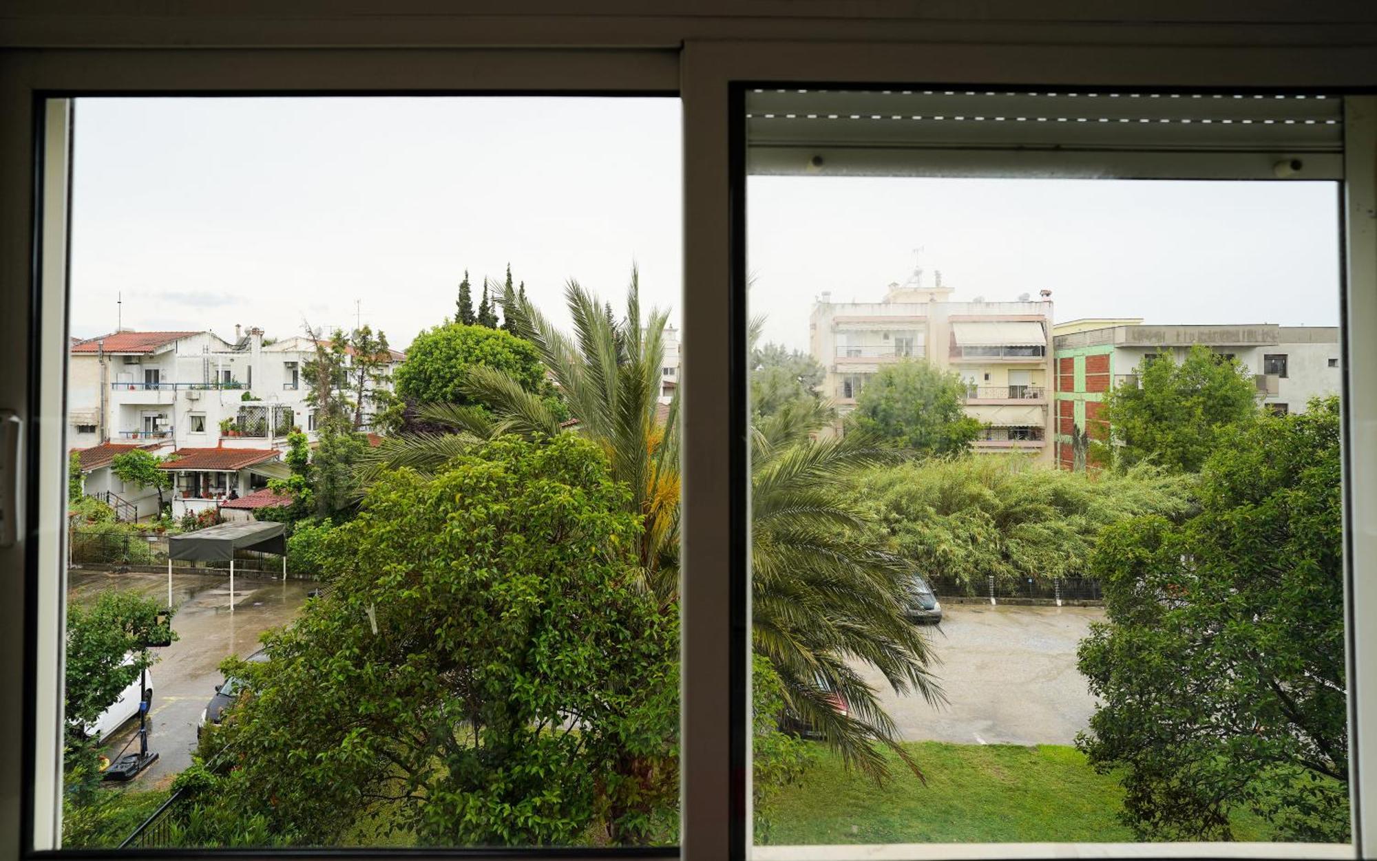 Lovely And Sunny Apartament 300M From Beach!! Peraía المظهر الخارجي الصورة