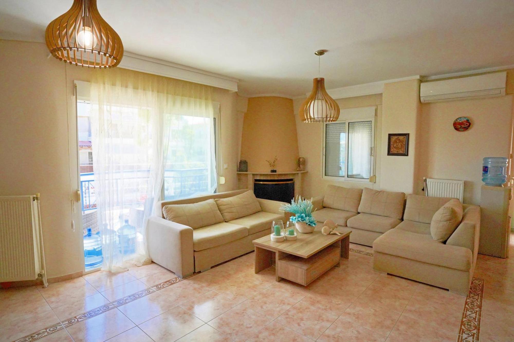 Lovely And Sunny Apartament 300M From Beach!! Peraía المظهر الخارجي الصورة