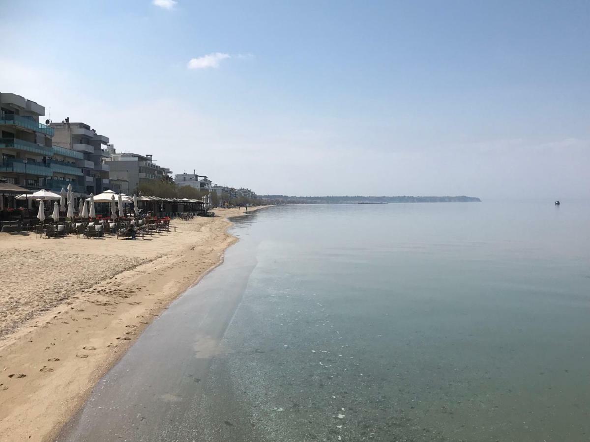 Lovely And Sunny Apartament 300M From Beach!! Peraía المظهر الخارجي الصورة